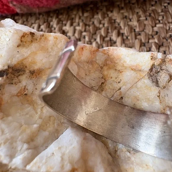 Sterling Silver earrings with southwestern design - Picture 5 of 12